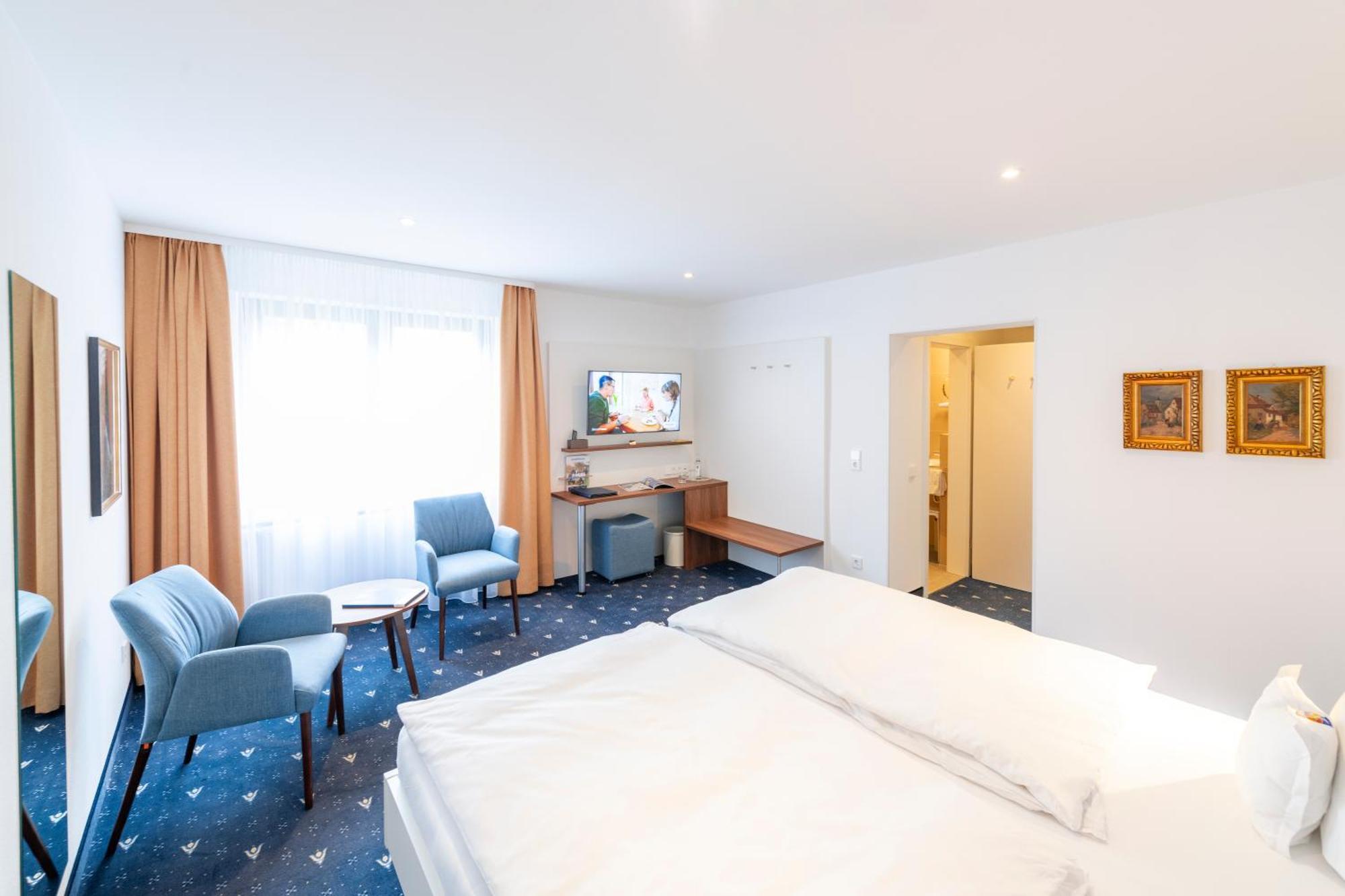 Hotel Adler Post Шветцинген Экстерьер фото